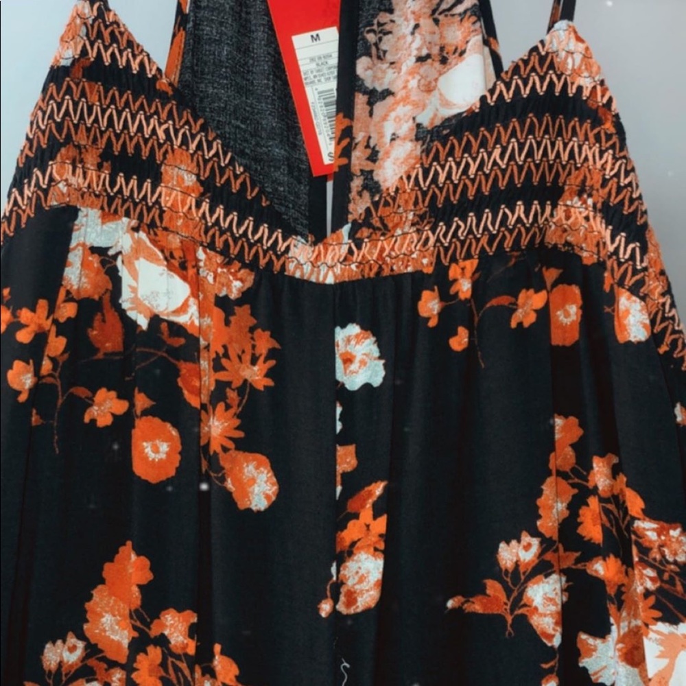 Clothes - Picture 2 of 8